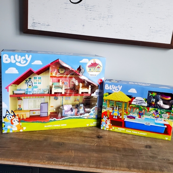 Moose Toys Bluey Toys New Bluey Family House Pool Time Playset